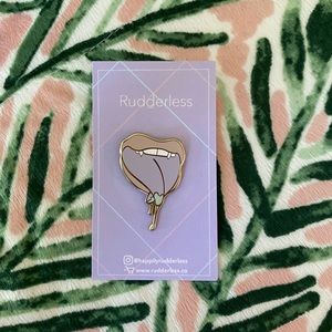 Rudderless ‘Vampire’ Pin